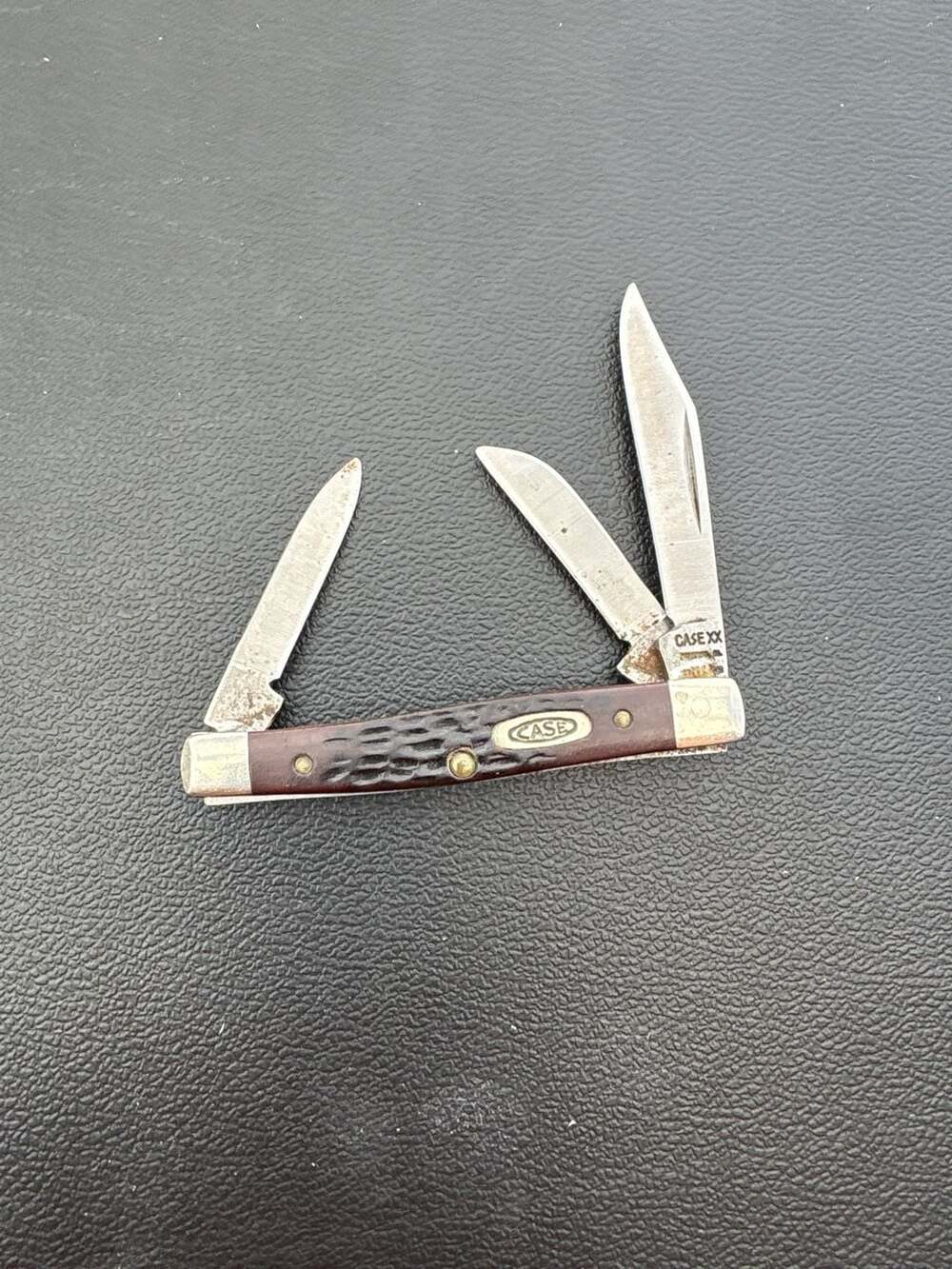 Case XX 6333 SS Small Stockman 3-Blade Pocket Knife Brown Jigged Synthetic - Picture 5 of 5